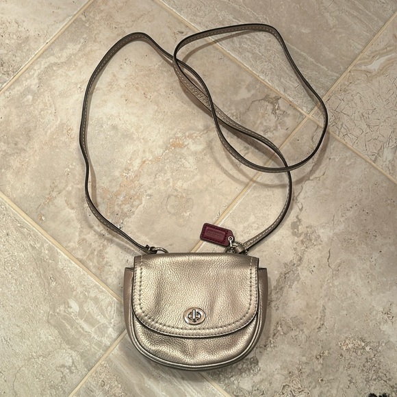 Coach Crossbody Bag - Picture 1 of 5